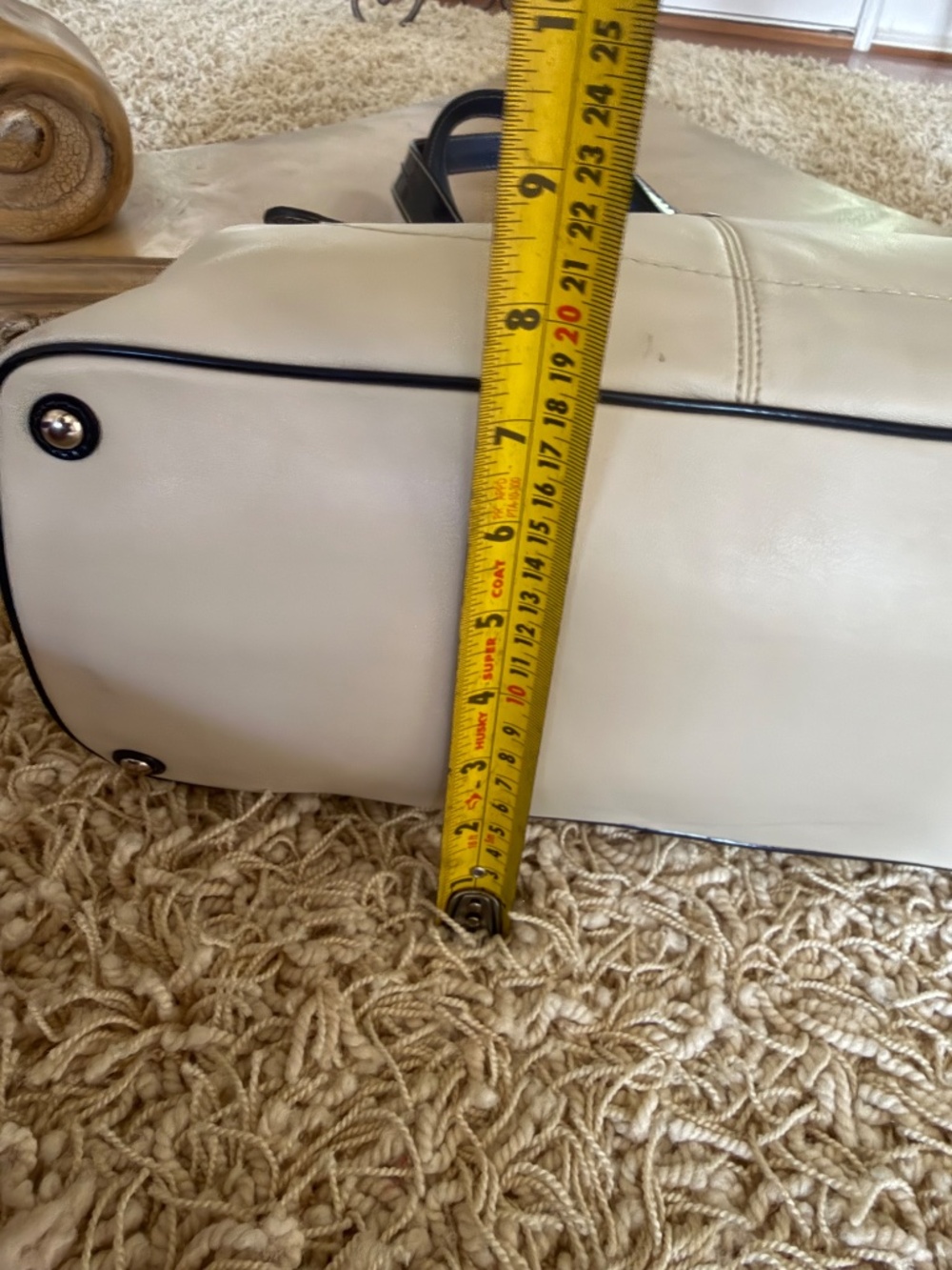 COACH Laura Kisslock Framed Ivory Leather Satchel Red Interior F14866 - Picture 4 of 16